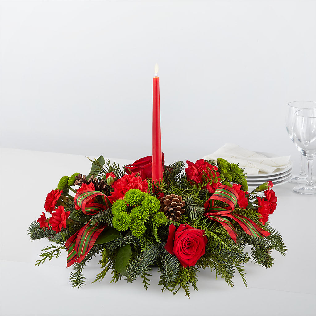 By the Candlelight Centerpiece – Elikonia Flores Y Eventos, San Juan PR
