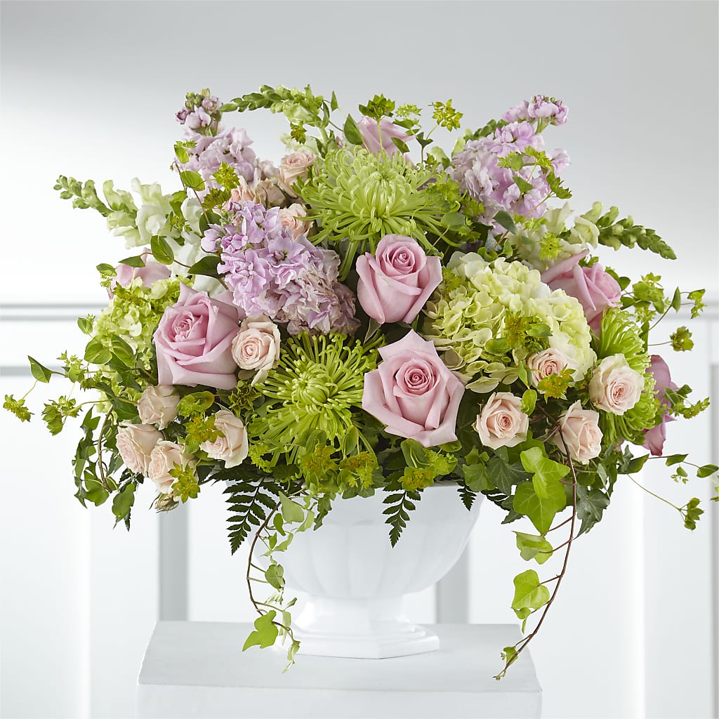 Radiant Embrace Arrangement – Elikonia Flores Y Eventos, San Juan PR