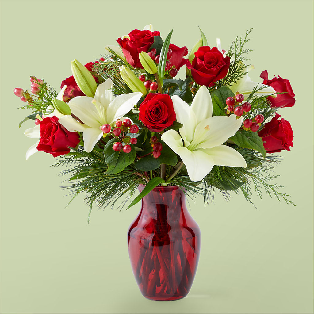 Evergreen Delight Bouquet – Elikonia Flores Y Eventos, San Juan PR