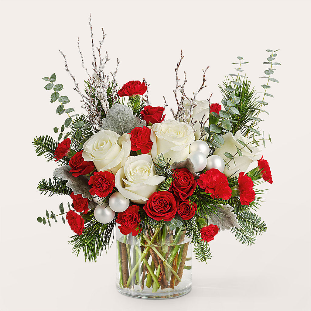 Trimming the Tree Bouquet – Elikonia Flores Y Eventos, San Juan PR