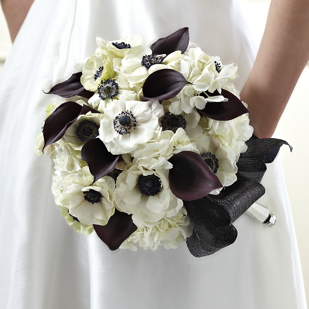 To Have and To Hold Bouquet – Elikonia Flores Y Eventos, San Juan PR