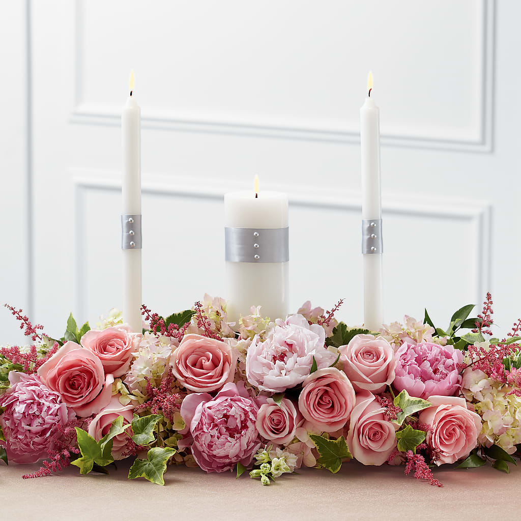 Worldwide Romance Unity Candle Arrangement – Elikonia Flores Y Eventos, San Juan PR