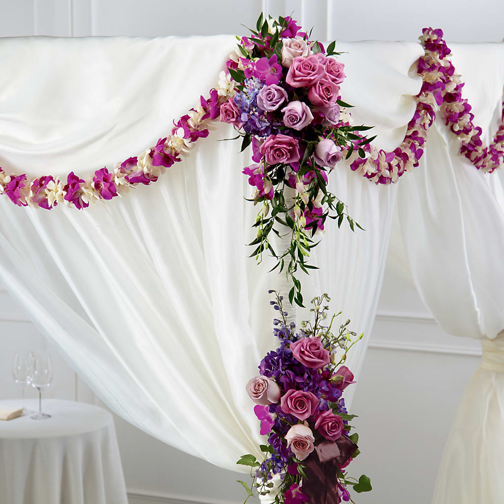 Color & Light Chuppah Decor – Elikonia Flores Y Eventos, San Juan PR