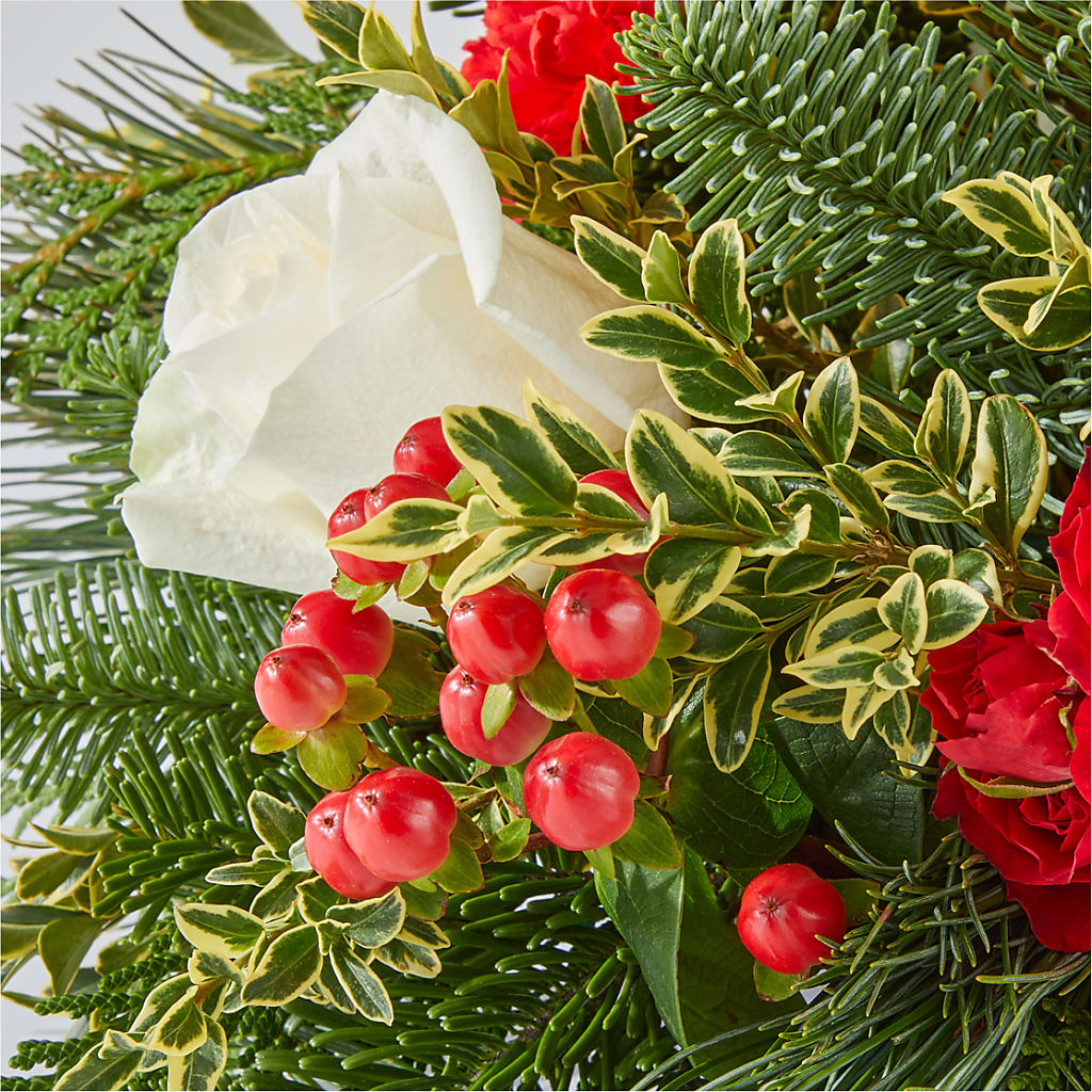 December Dreams Centerpiece –  Elikonia Flores Y Eventos, San Juan PR