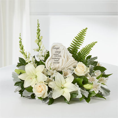 Holding You Close Arrangement –  Elikonia Flores Y Eventos, San Juan PR