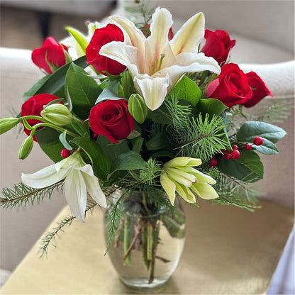 Sparkling Snowflakes Bouquet –  Elikonia Flores Y Eventos, San Juan PR
