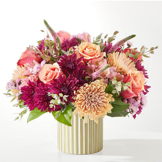 Berry Cobbler Bouquet with Ivory Vase –  Elikonia Flores Y Eventos, San Juan PR