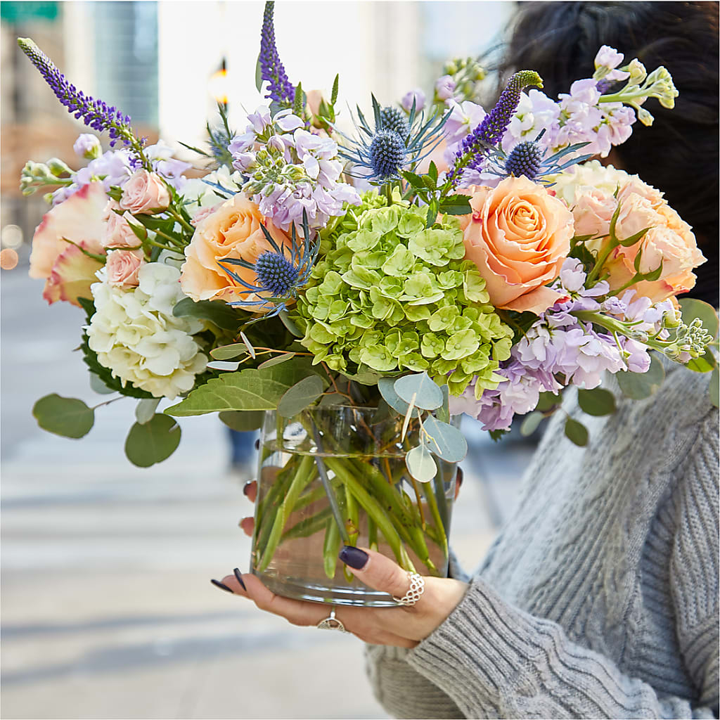 Porch Swing Bouquet –  Elikonia Flores Y Eventos, San Juan PR