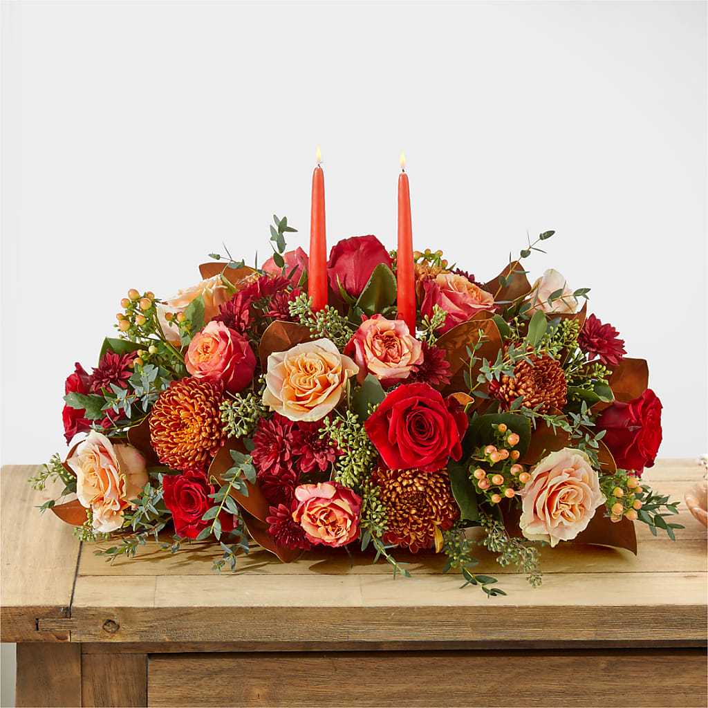 Gather Near Centerpiece –  Elikonia Flores Y Eventos, San Juan PR