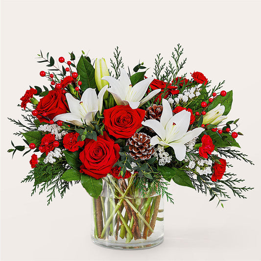 Best in Snow Bouquet –  Elikonia Flores Y Eventos, San Juan PR