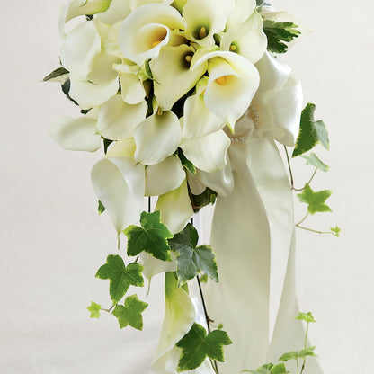 White Chapel Bouquet –  Elikonia Flores Y Eventos, San Juan PR