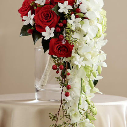 Here Comes the Bride Bouquet –  Elikonia Flores Y Eventos, San Juan PR